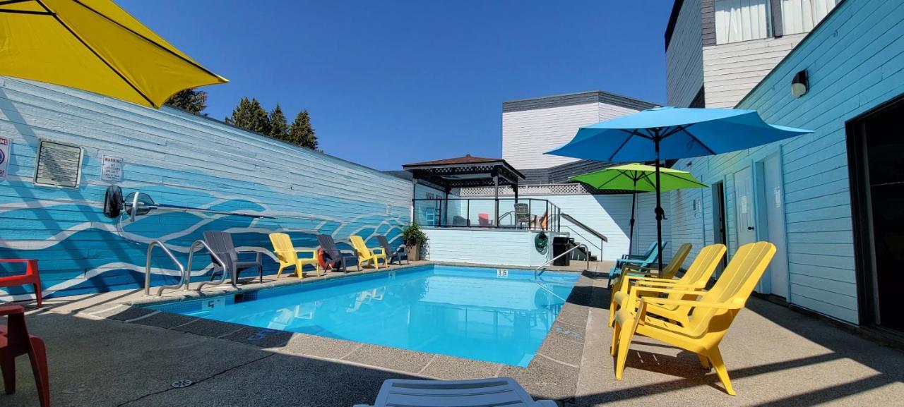 The Cedars Inn Hotel & Convention Centre Gibsons Exterior foto